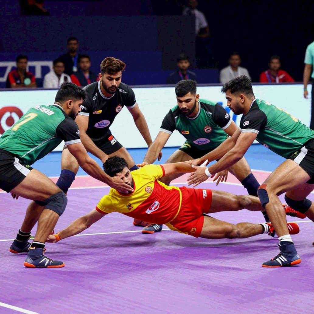 দেবাঙ্ক-আশু ধরে রাখল পাঁচ ফ্র্যাঞ্চাইজি, কিন্তু কাবাডি চ্যাম্পিয়ন্স লিগের আসল গল্প ১৯.২ লাখ রুপির ছাদে
